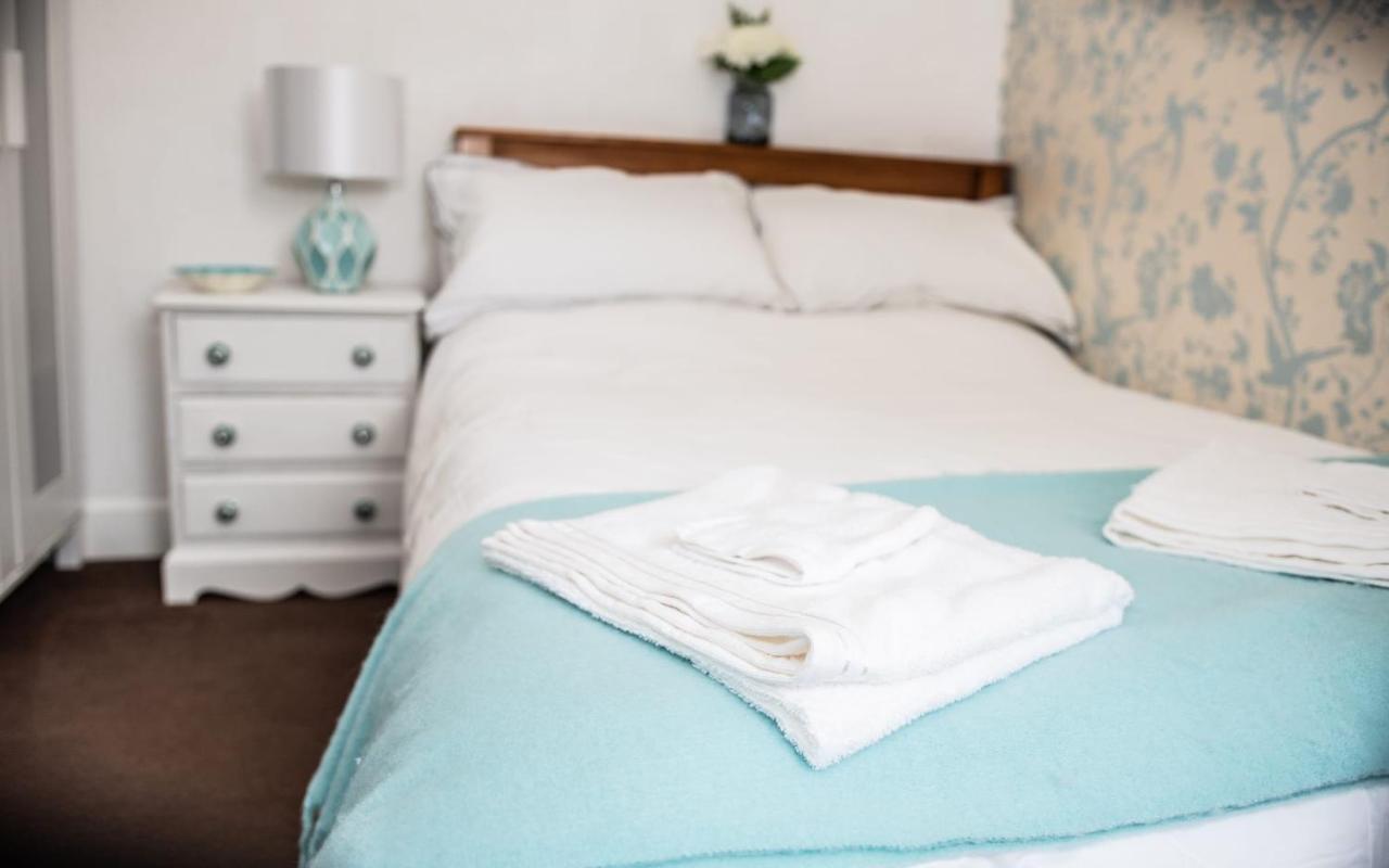 Rose Apartment 2-Bed Town Centre Apartment In Ayr Bagian luar foto