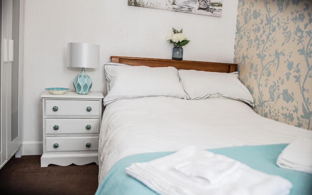 Rose Apartment 2-Bed Town Centre Apartment In Ayr Bagian luar foto