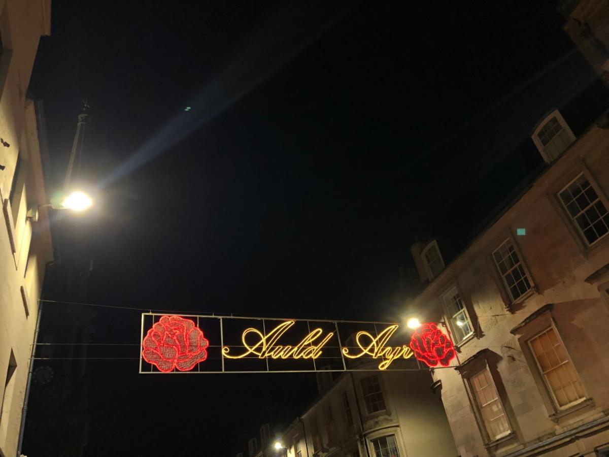 Rose Apartment 2-Bed Town Centre Apartment In Ayr Bagian luar foto